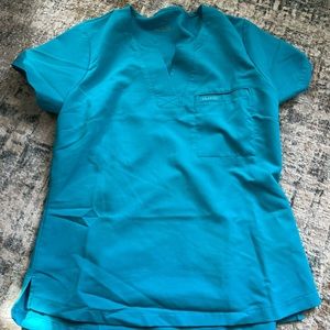 Jaanuu Scrub Top